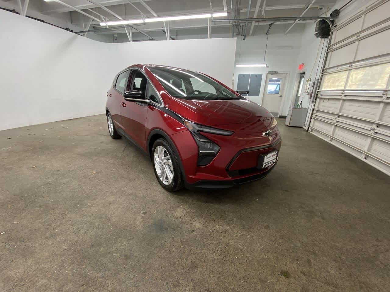 Thumbnail: 2022 Chevrolet Bolt EV - 8