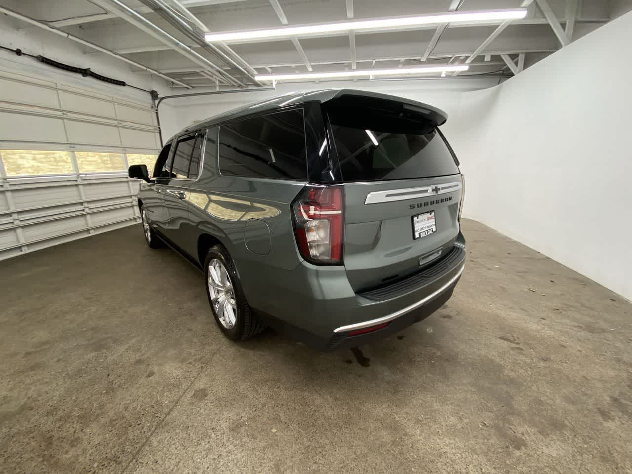 Thumbnail: 2024 Chevrolet Suburban - 4