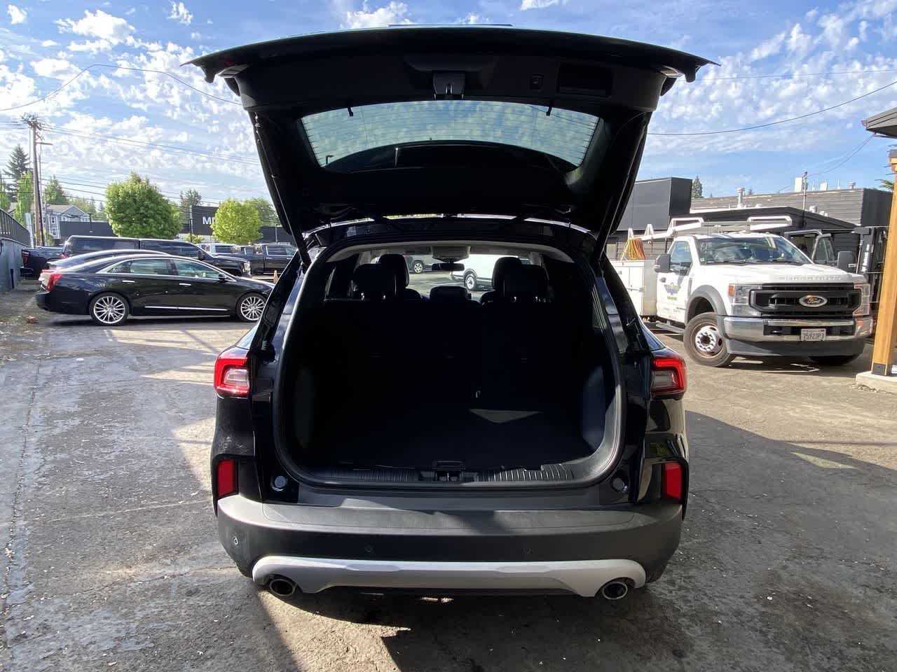 Thumbnail: 2025 Ford Escape - 29