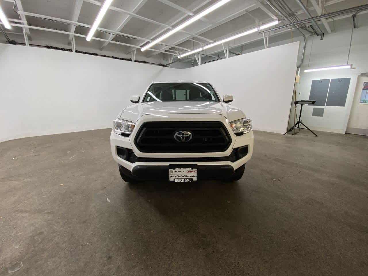 Thumbnail: 2022 Toyota Tacoma - 9