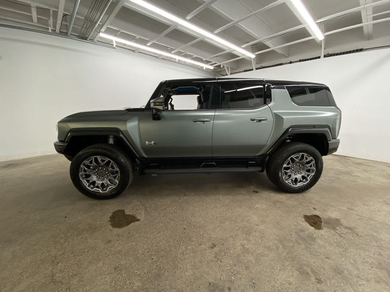 Thumbnail: 2024 GMC Hummer EV - 3