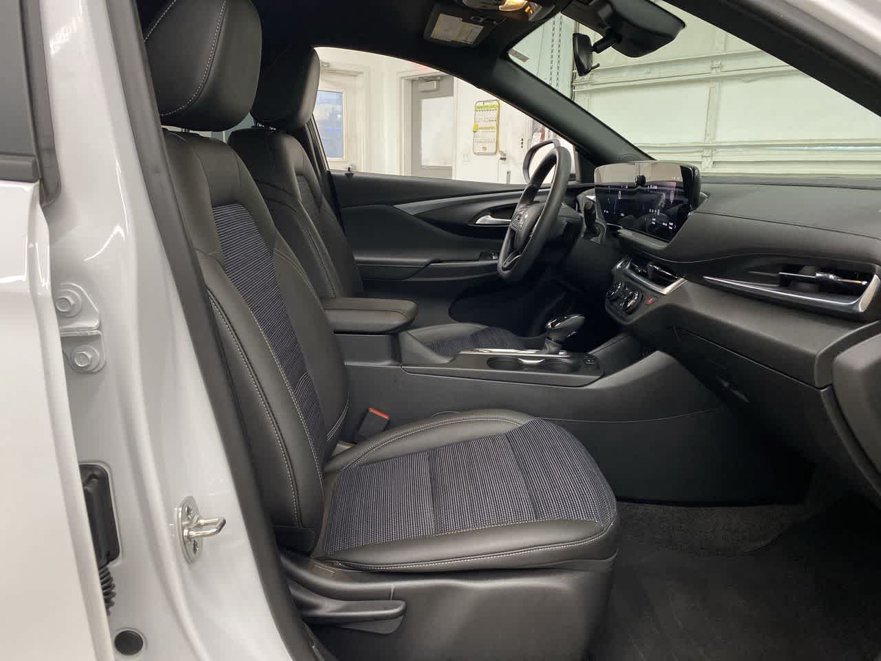 Thumbnail: 2024 Buick Envista - 18