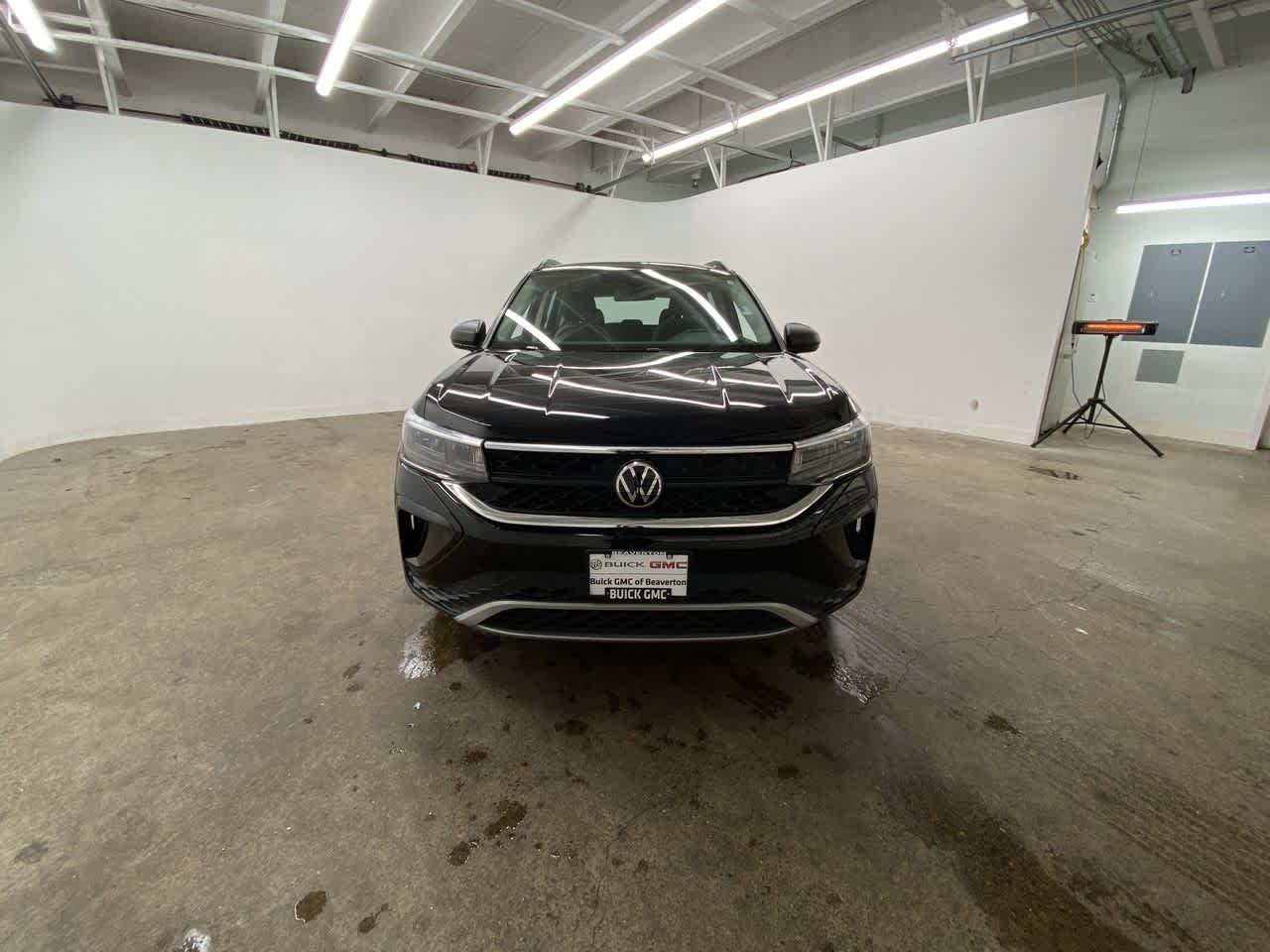 Thumbnail: 2022 Volkswagen Taos - 9