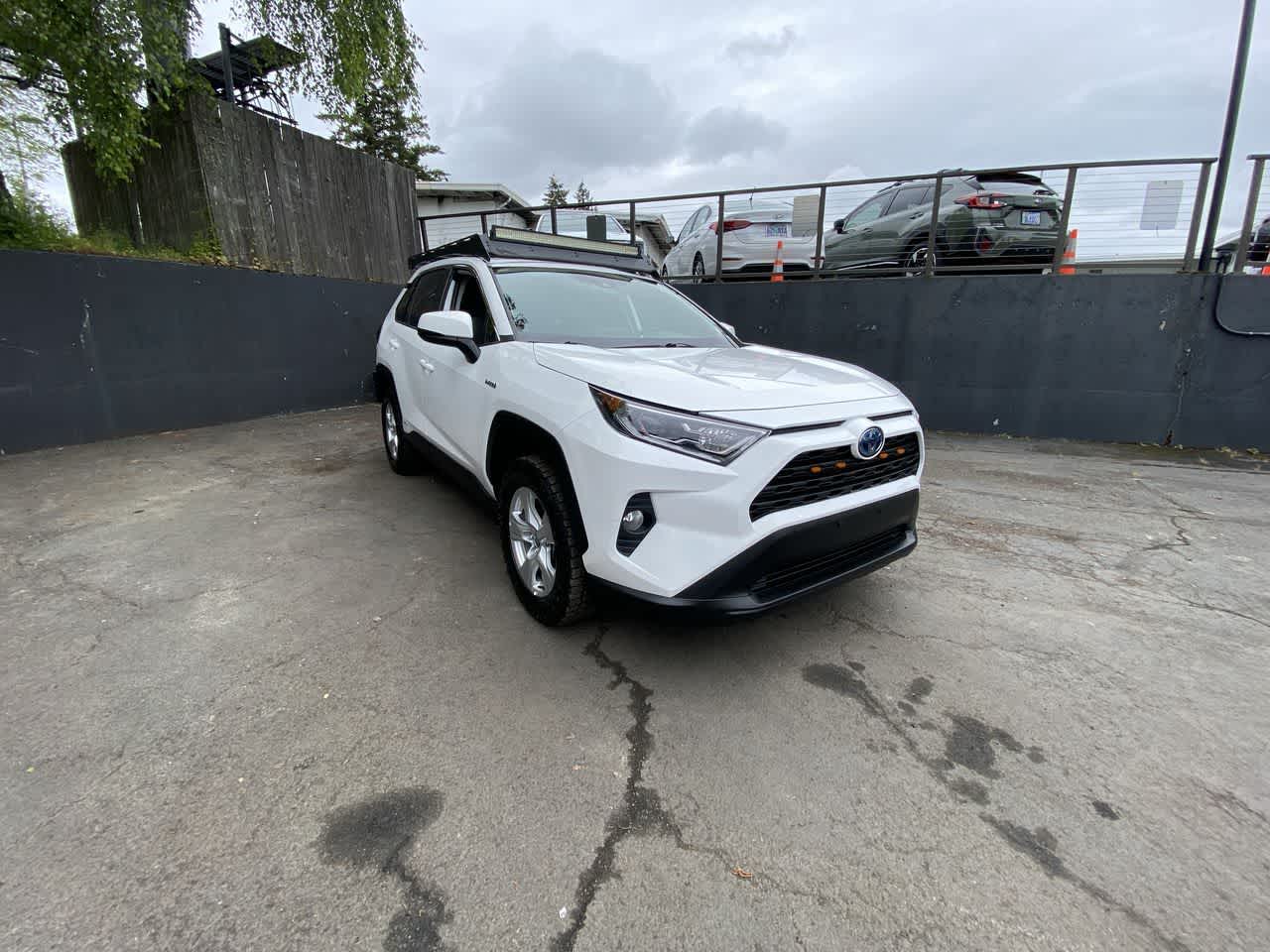 Thumbnail: 2021 Toyota RAV4 - 8