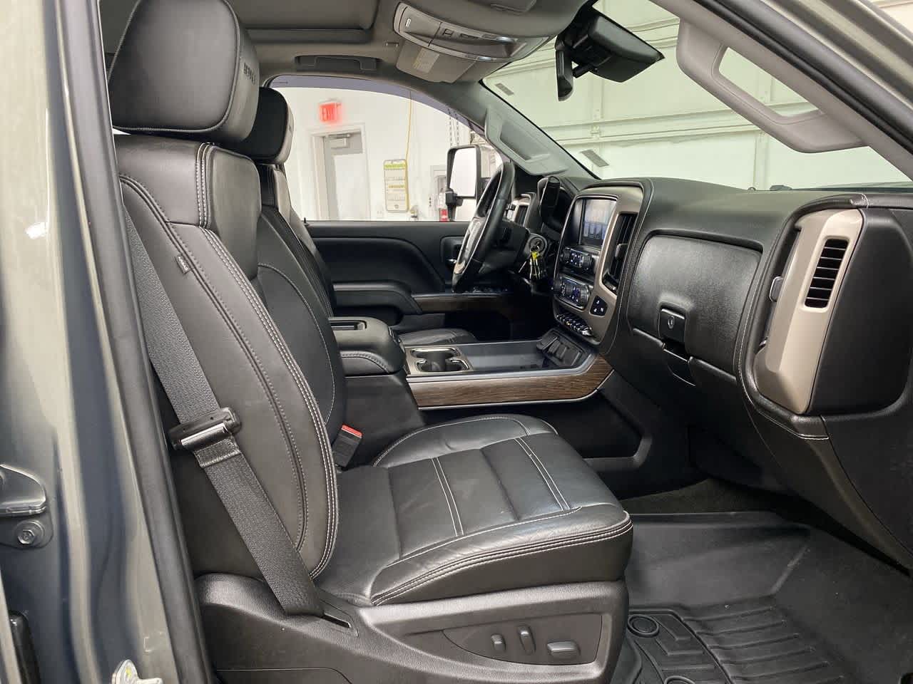 Thumbnail: 2017 GMC Sierra 2500 - 18