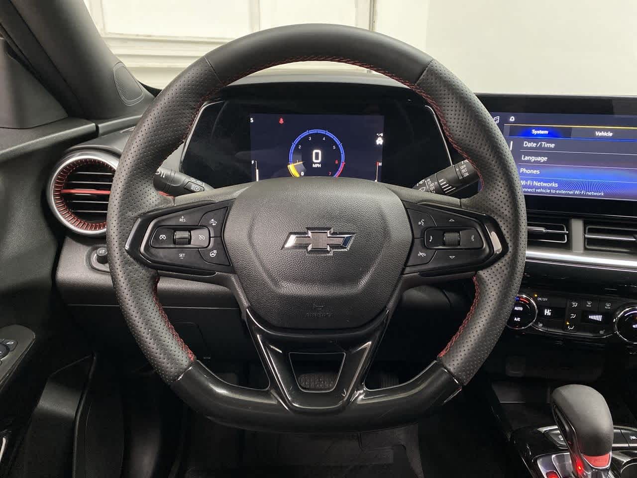 Thumbnail: 2024 Chevrolet Trax - 21