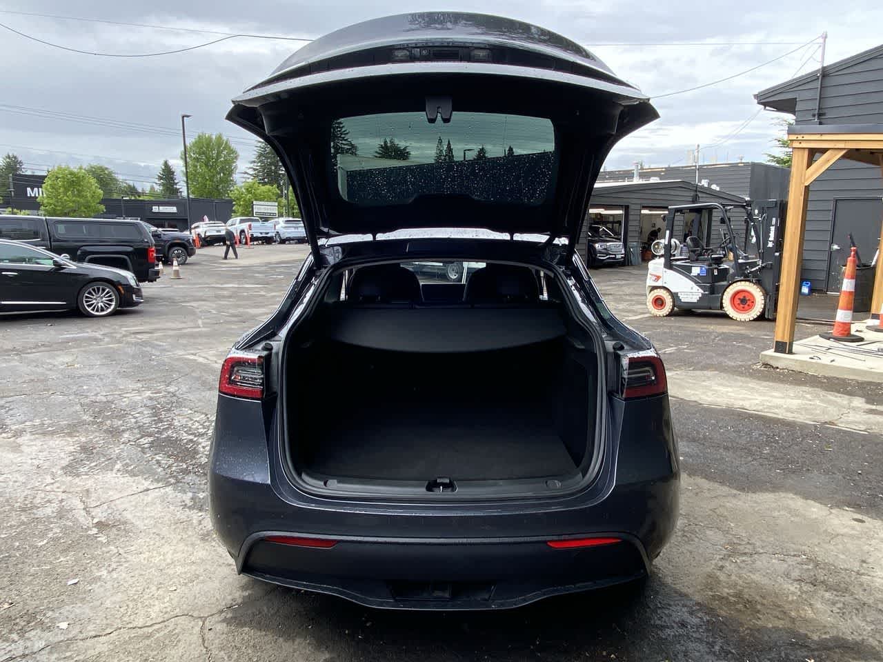 Thumbnail: 2023 Tesla Model Y - 26