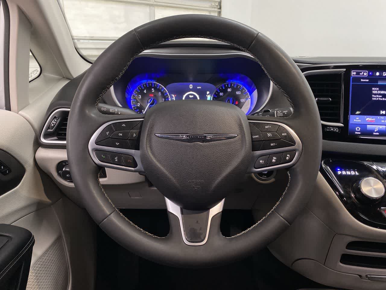 Thumbnail: 2024 Chrysler Pacifica - 19