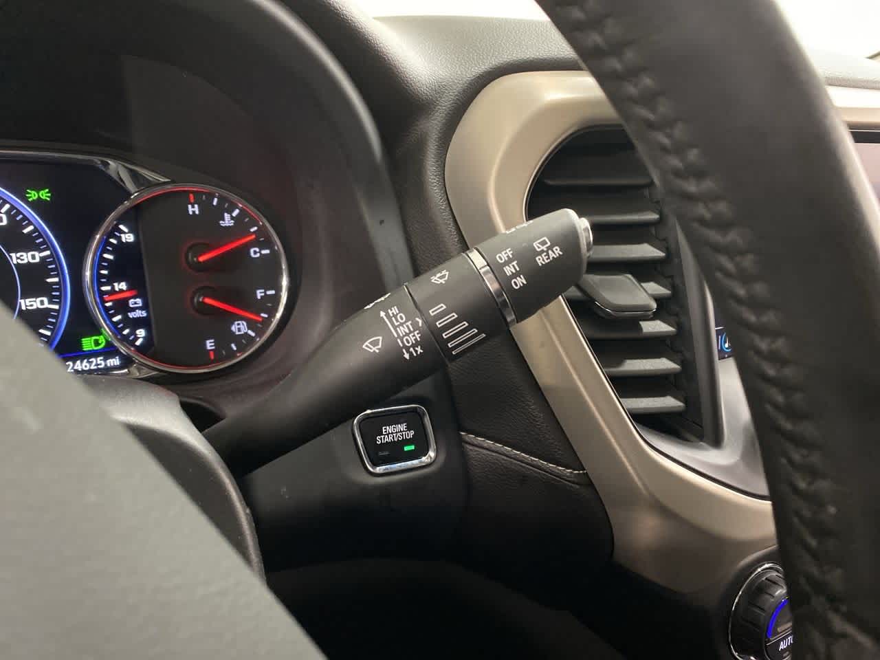 Thumbnail: 2022 GMC Acadia - 22