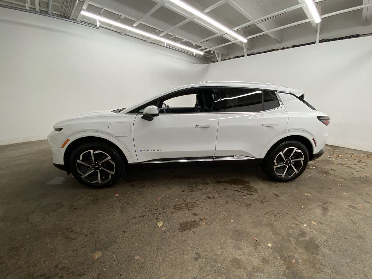 Thumbnail: 2025 Chevrolet Equinox - 3