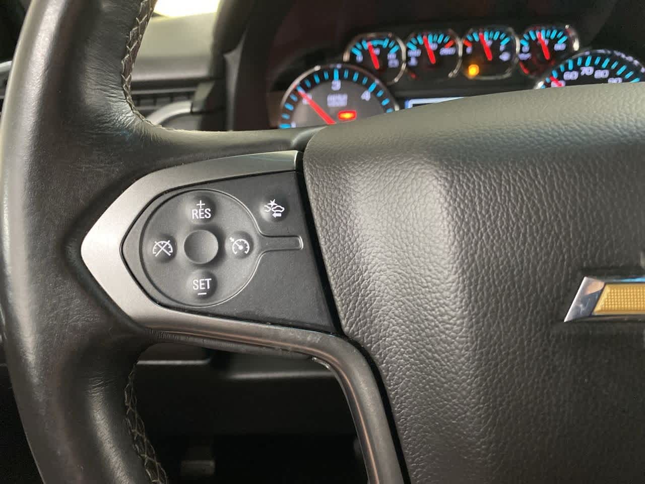 Thumbnail: 2018 Chevrolet Suburban - 21