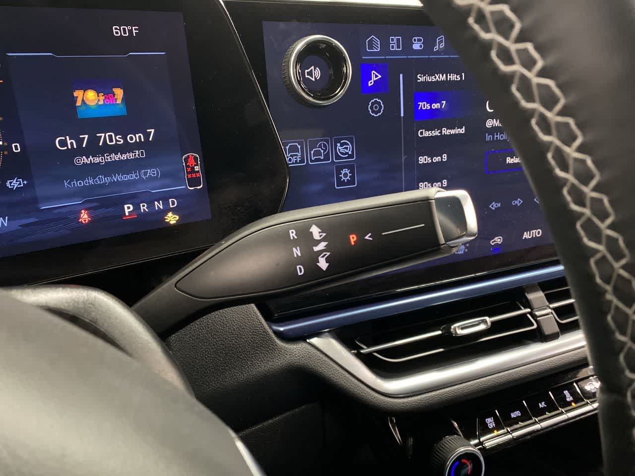 Thumbnail: 2025 Chevrolet Equinox - 25