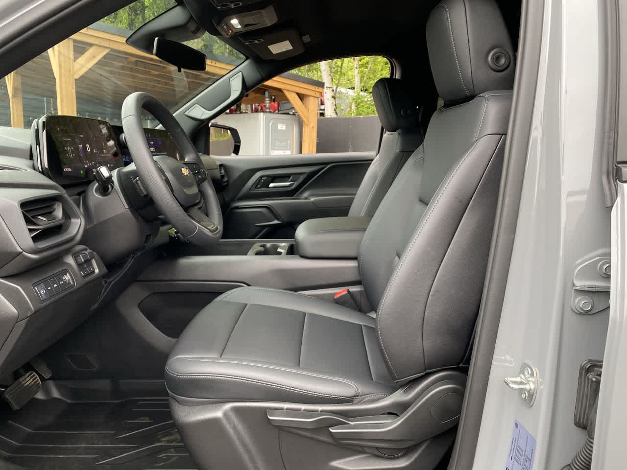 Thumbnail: 2026 Chevrolet Silverado EV - 13