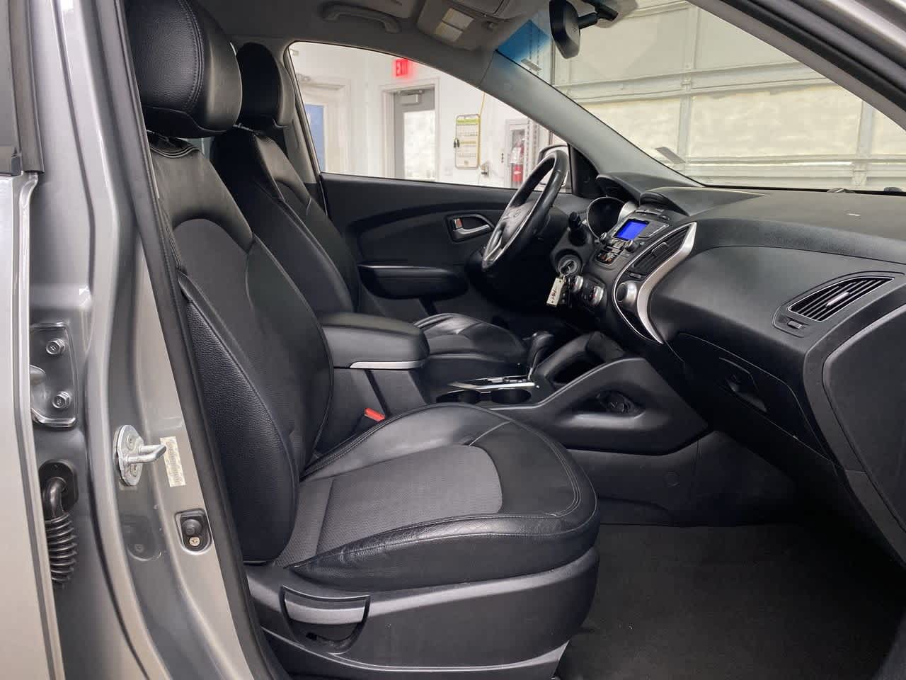 Thumbnail: 2012 Hyundai Tucson - 20