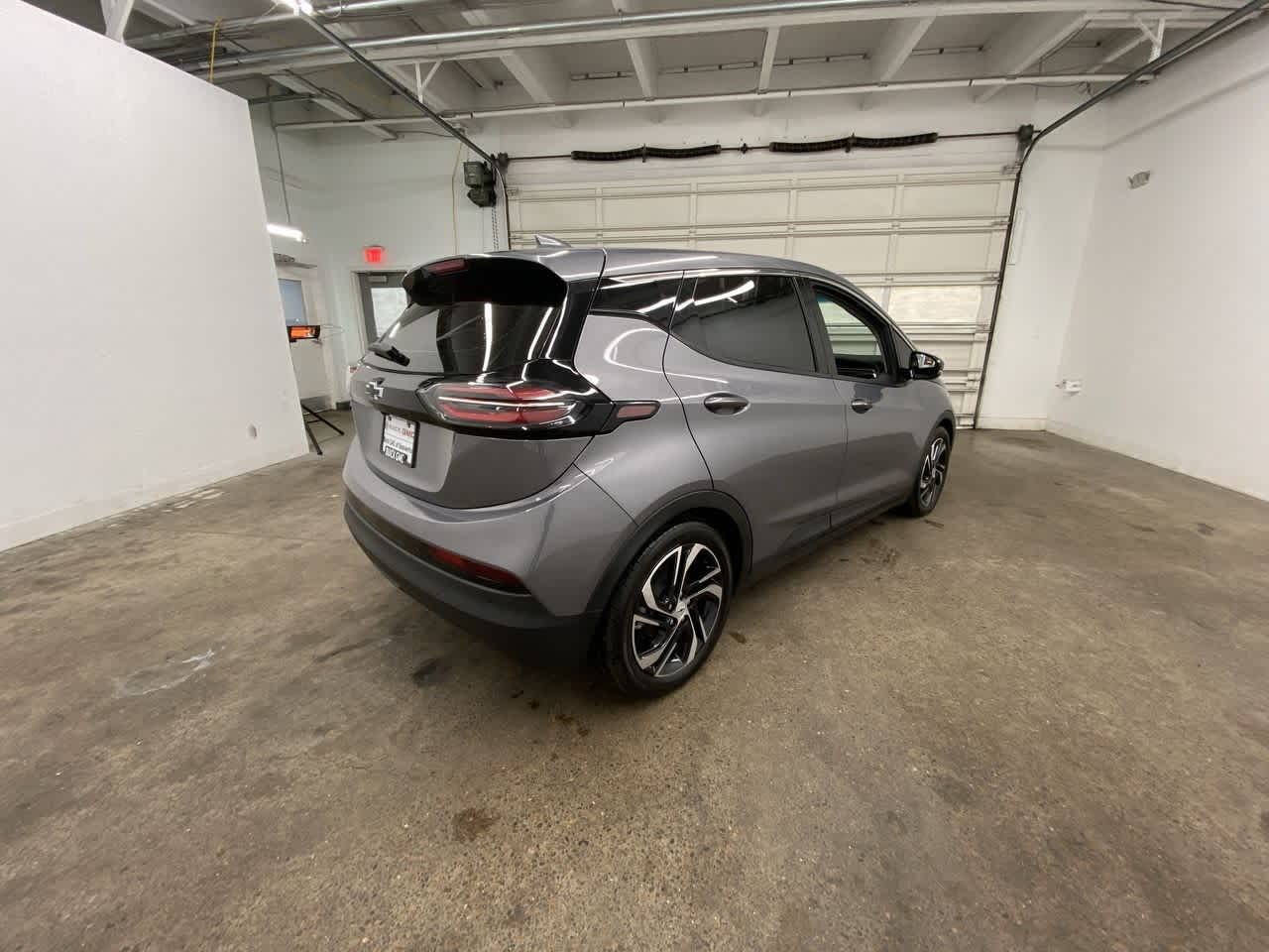 Thumbnail: 2023 Chevrolet Bolt EV - 6