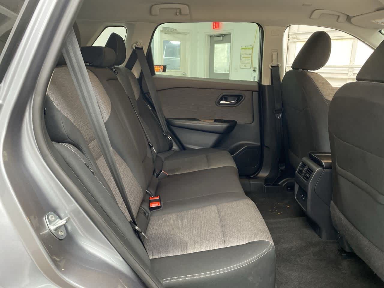 Thumbnail: 2023 Nissan Rogue - 17