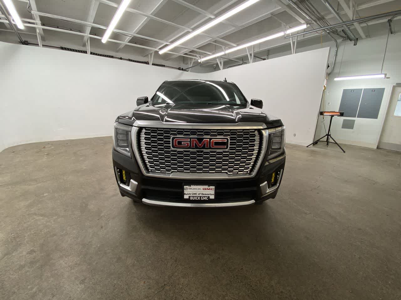 Thumbnail: 2023 GMC Yukon XL - 9