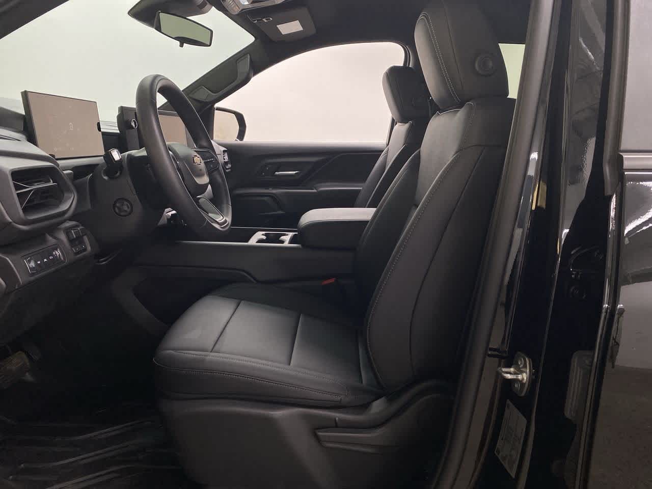 Thumbnail: 2024 Chevrolet Silverado EV - 13
