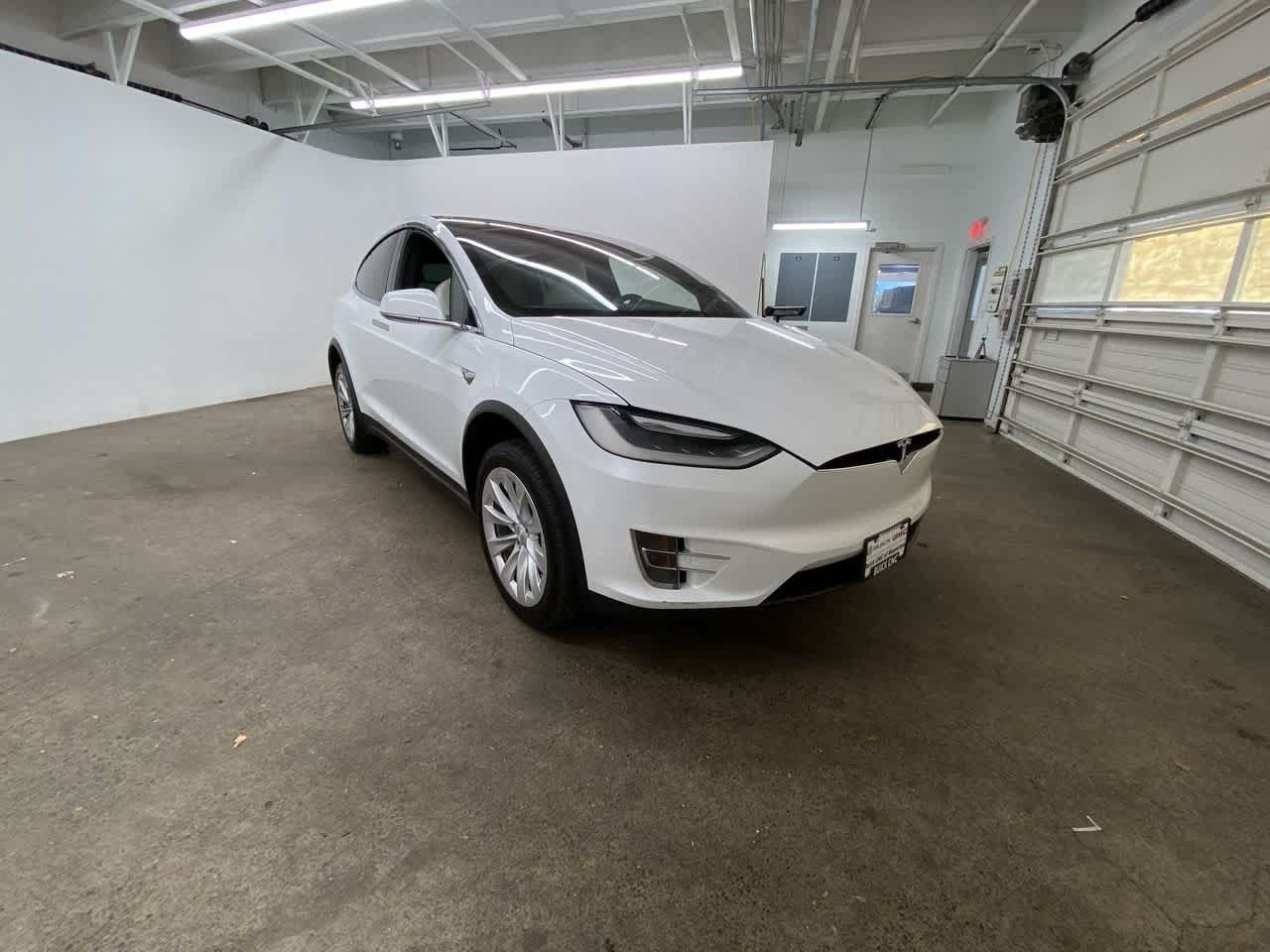 Thumbnail: 2017 Tesla Model X - 8