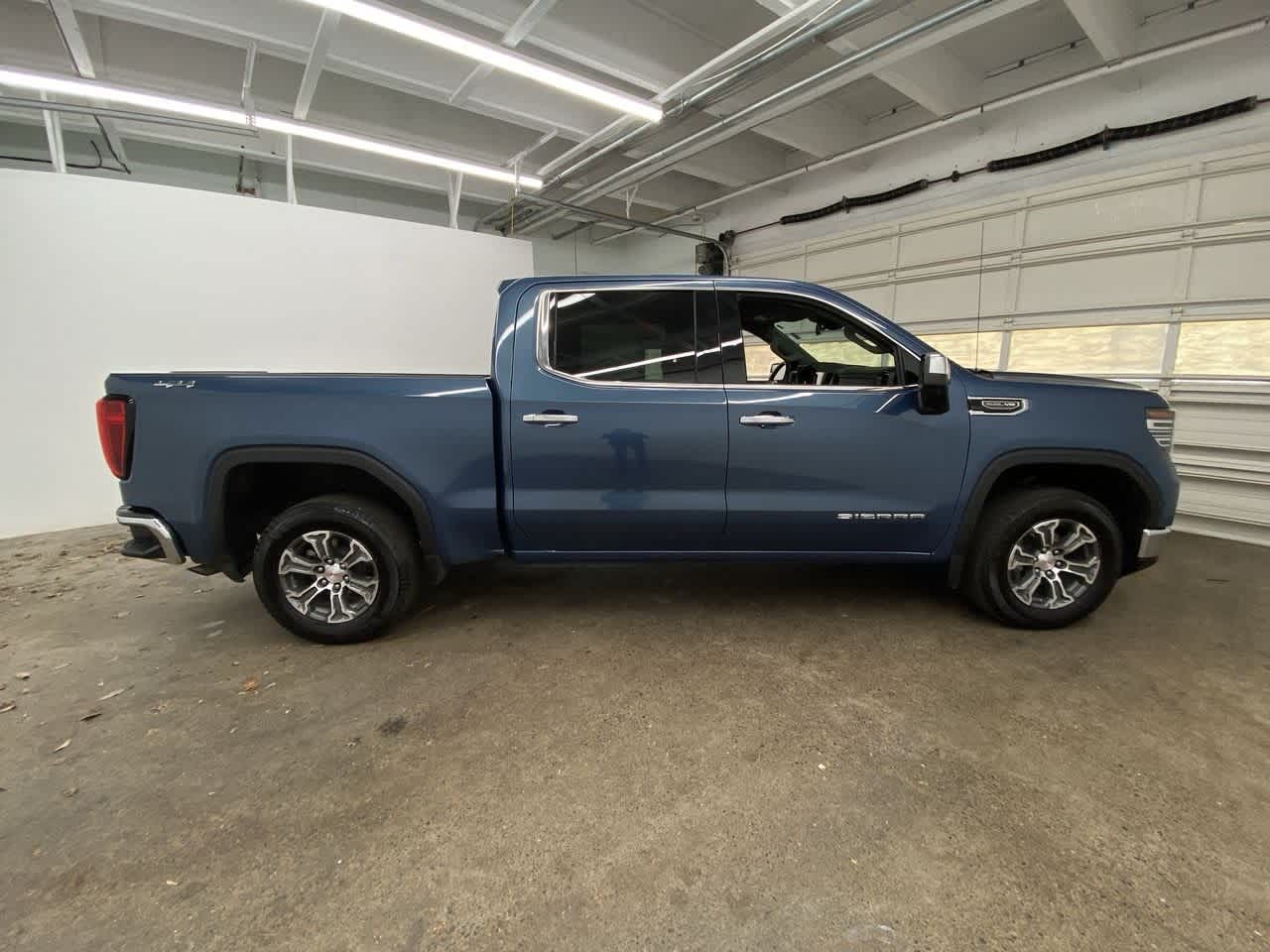 Thumbnail: 2024 GMC Sierra 1500 - 7