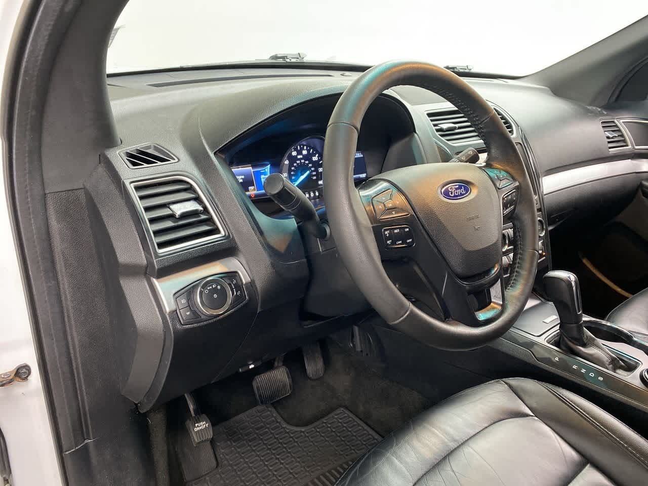 Thumbnail: 2016 Ford Explorer - 2