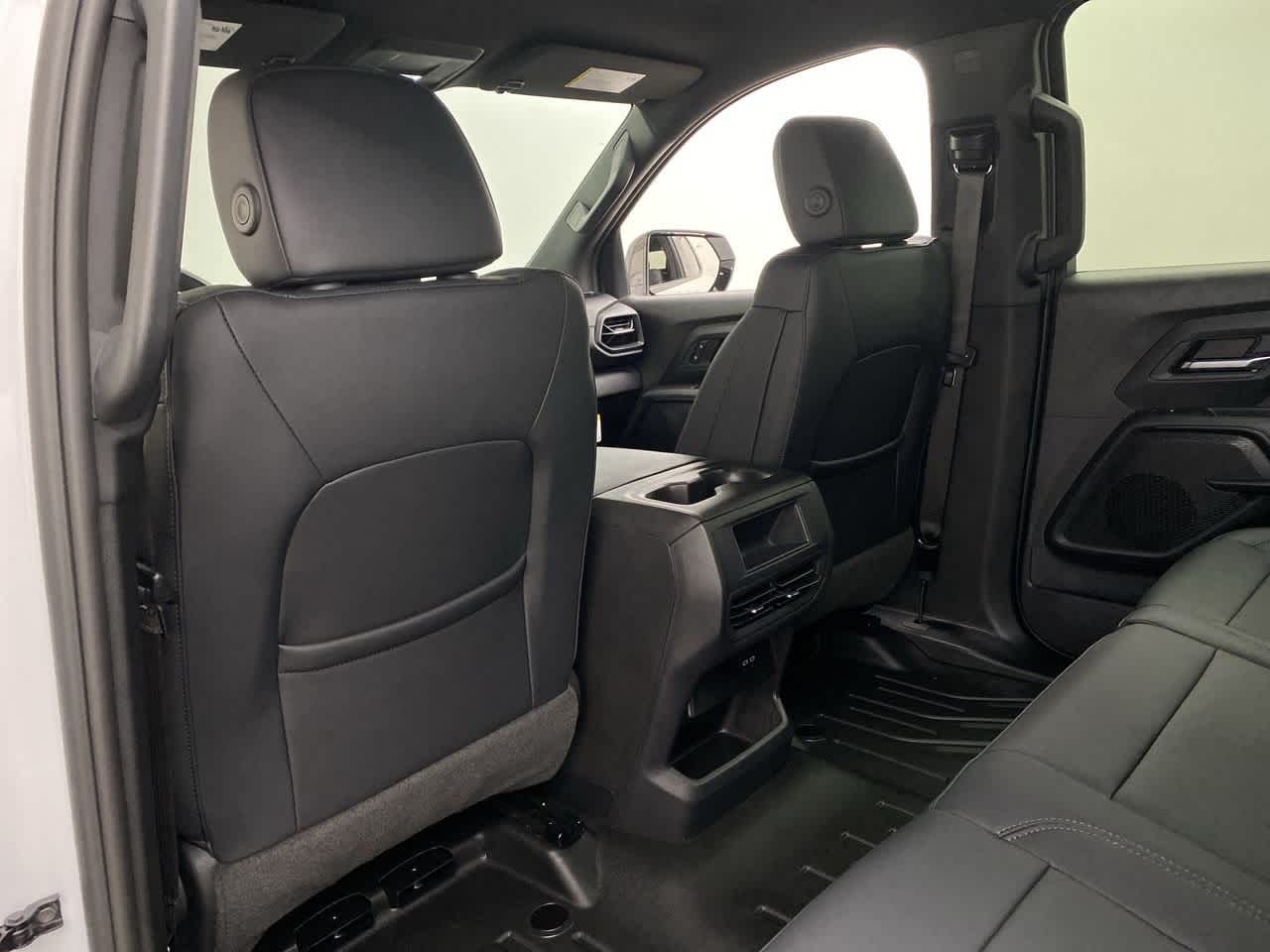 Thumbnail: 2024 Chevrolet Silverado EV - 15