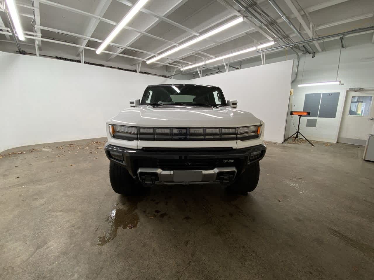 Thumbnail: 2024 GMC Hummer EV - 9