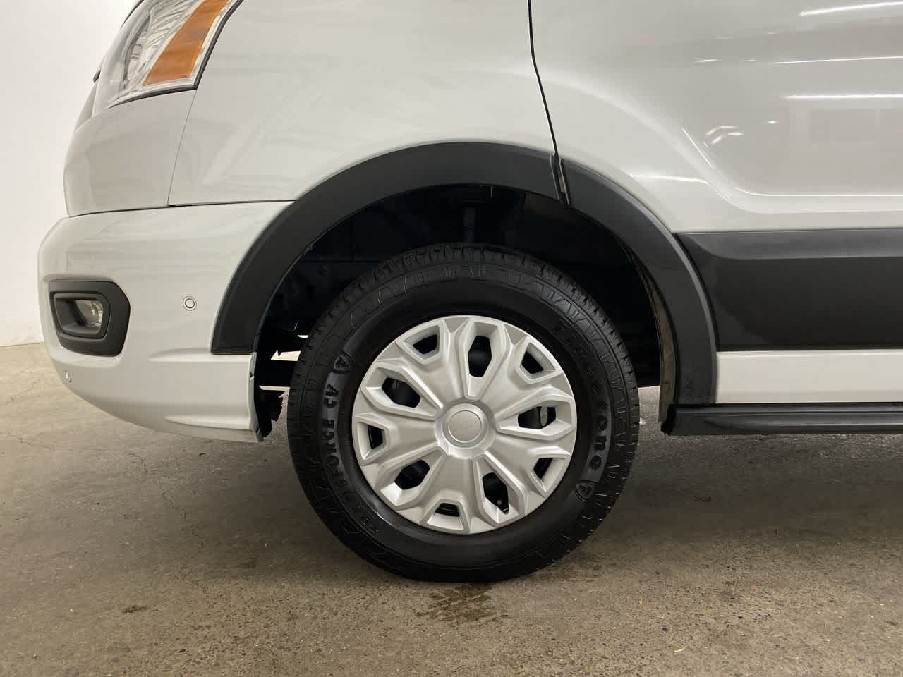 Thumbnail: 2022 Ford Econoline - 12