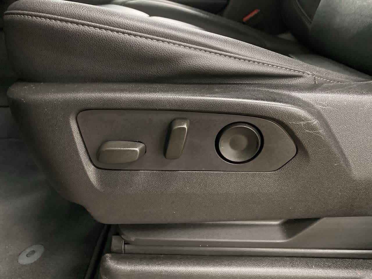 Thumbnail: 2023 Chevrolet Tahoe - 14