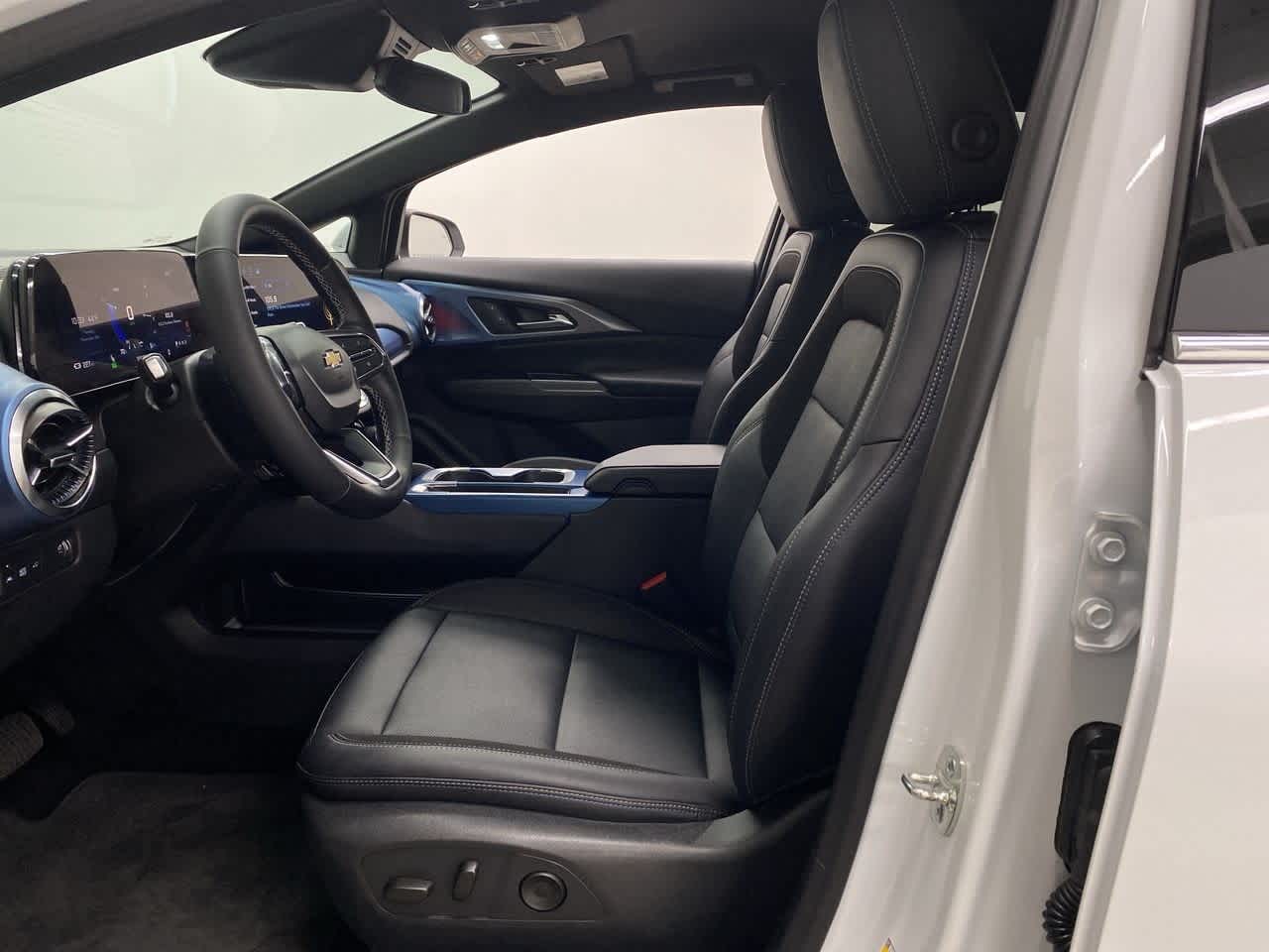 Thumbnail: 2025 Chevrolet Equinox - 13