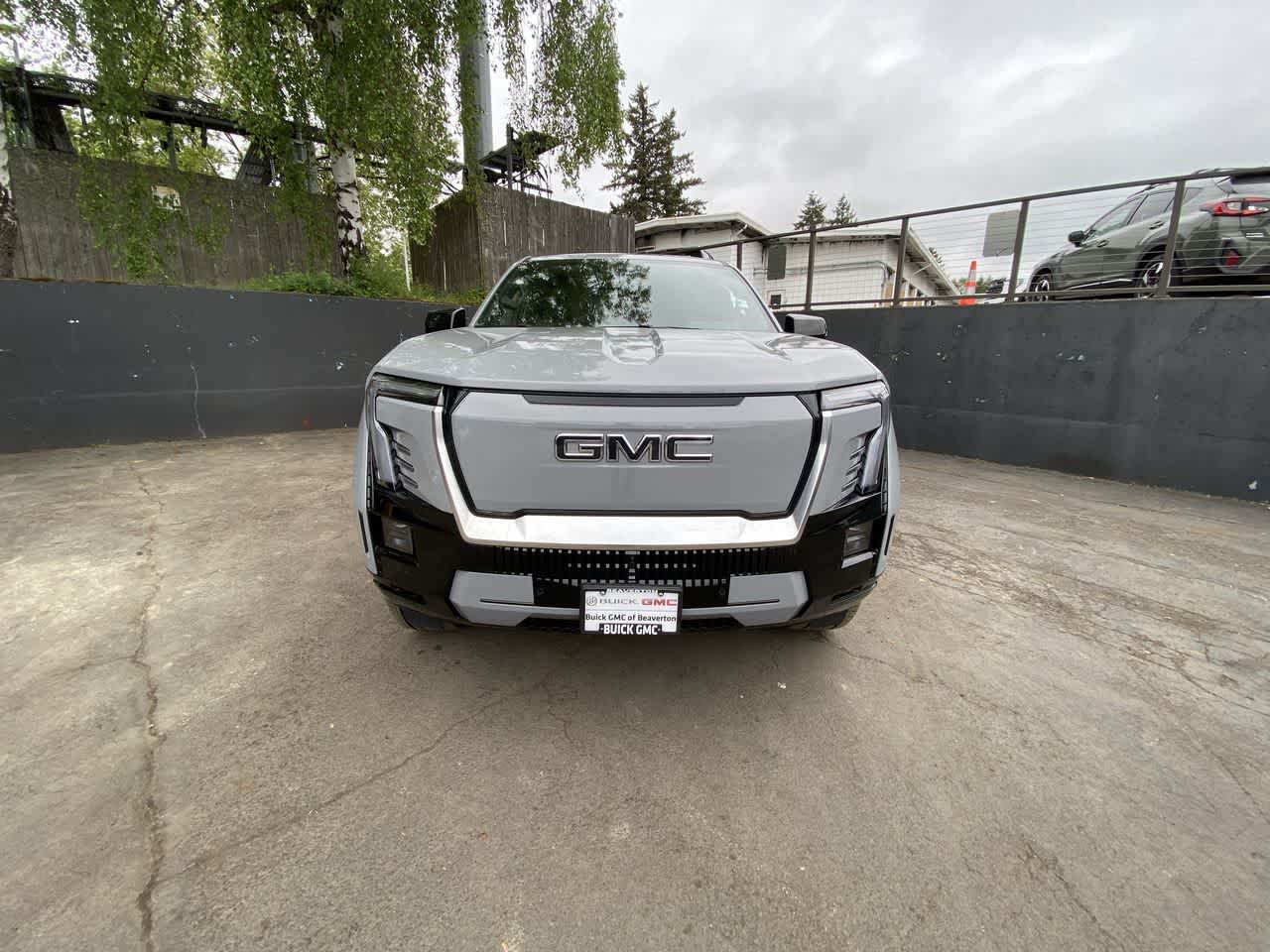 Thumbnail: 2025 GMC Sierra EV - 9
