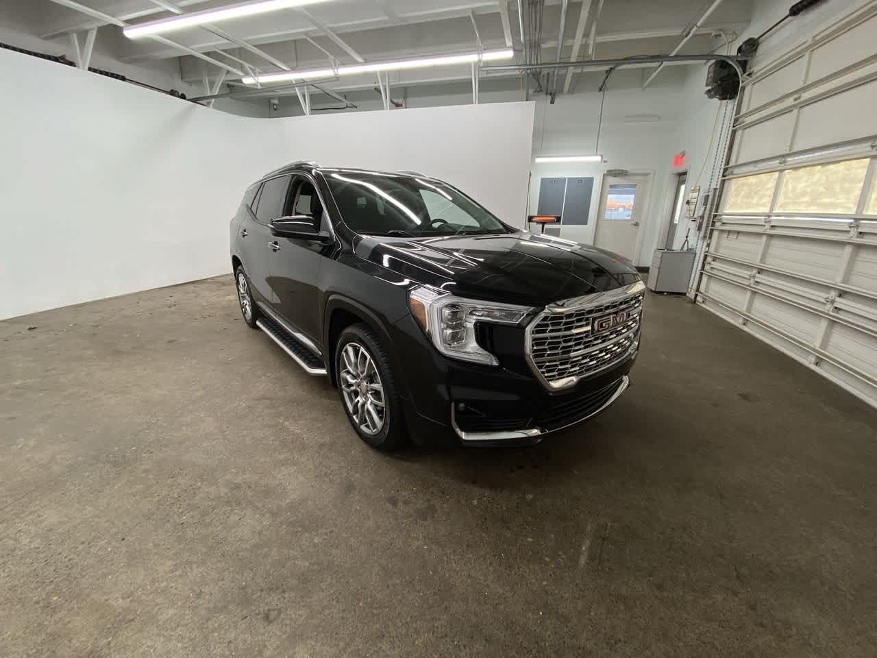 Thumbnail: 2022 GMC Terrain - 8