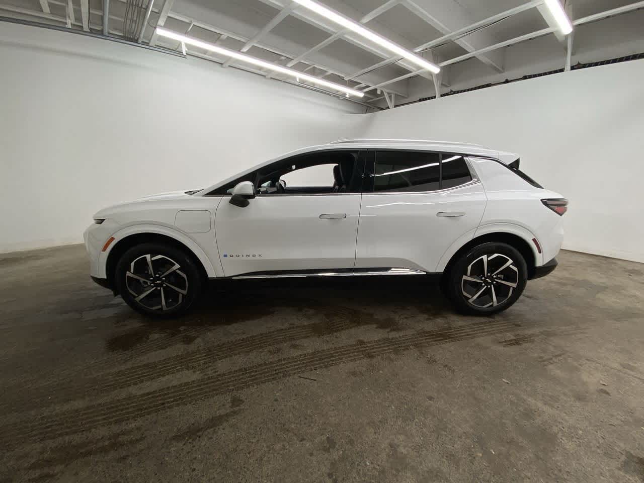 Thumbnail: 2025 Chevrolet Equinox - 3