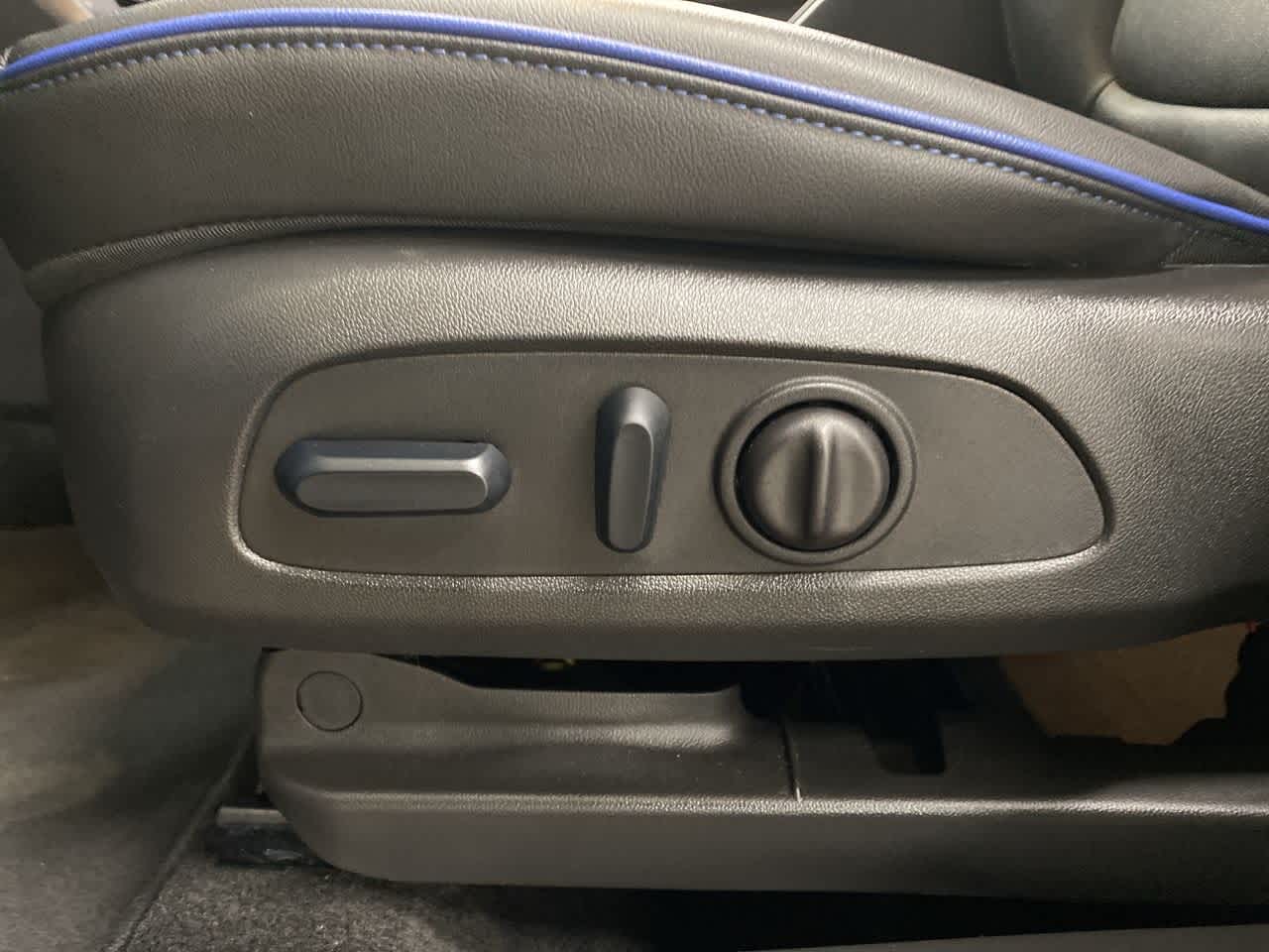 2025 Buick Encore GX Sport Touring 15