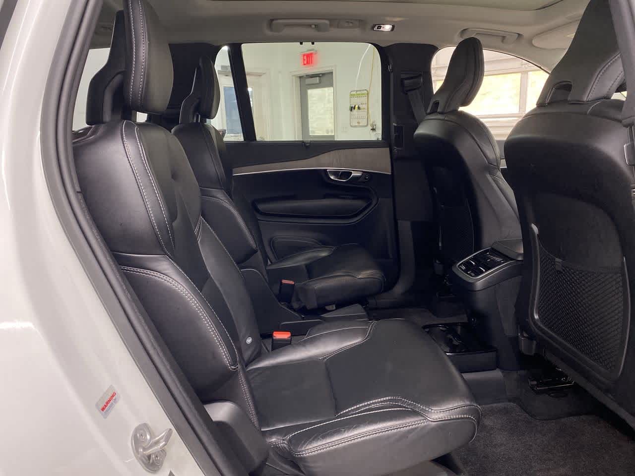 Thumbnail: 2022 Volvo XC90 - 19