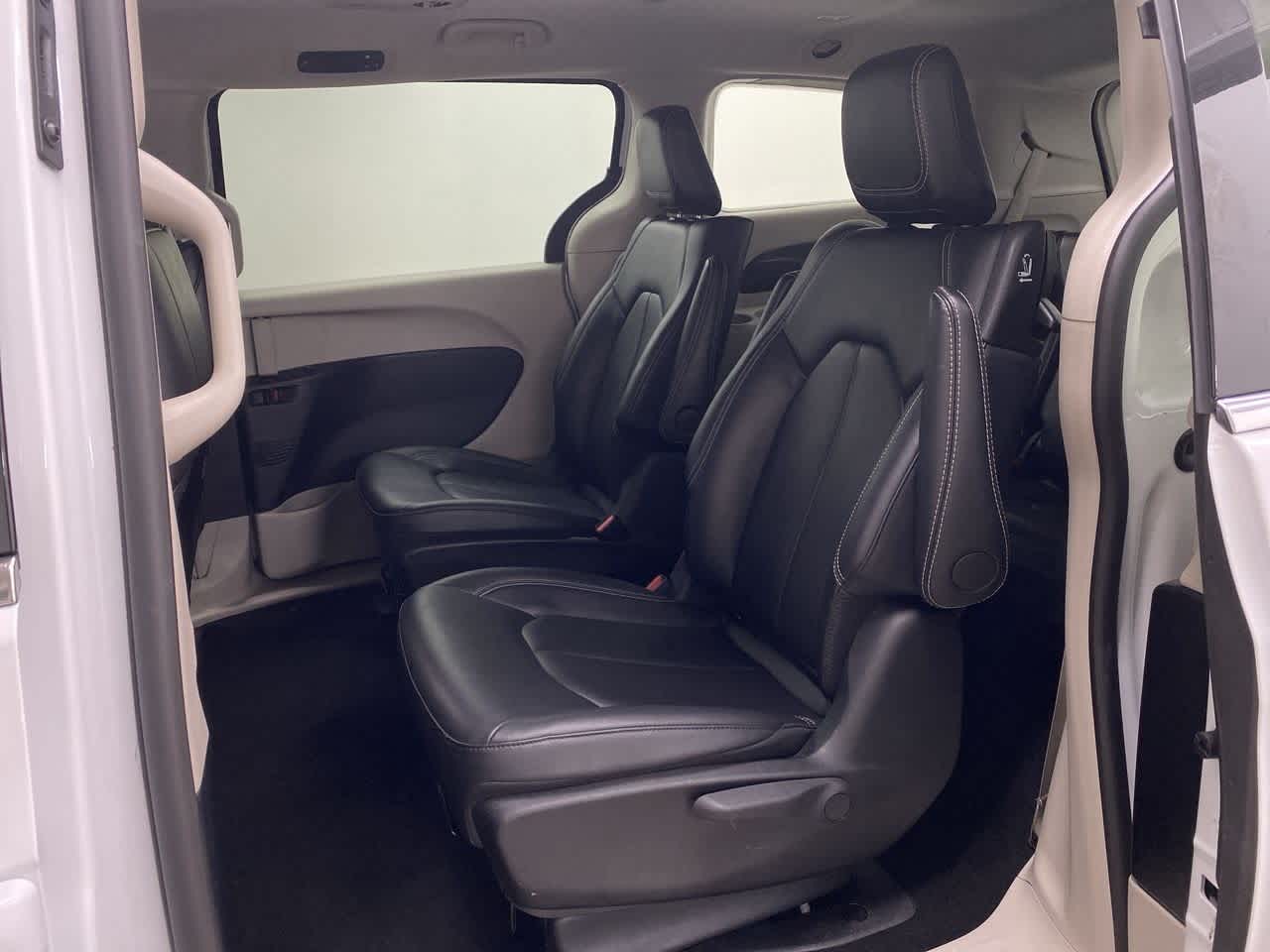 Thumbnail: 2024 Chrysler Pacifica - 17