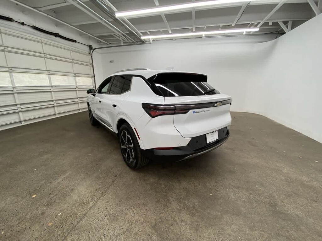 Used 2024 Chevrolet Equinox EV LT w/2LT SUV