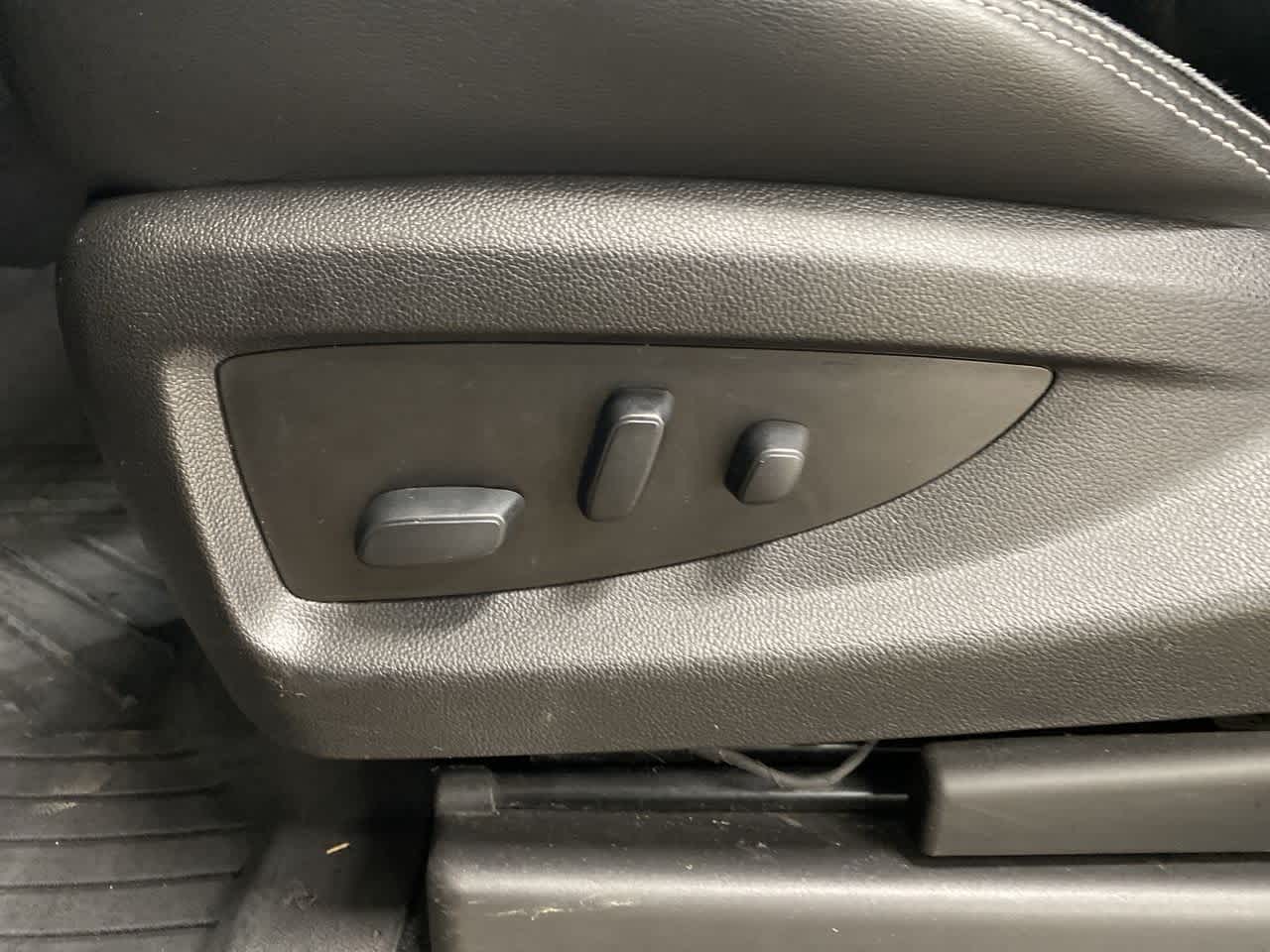 Thumbnail: 2019 GMC Yukon - 14