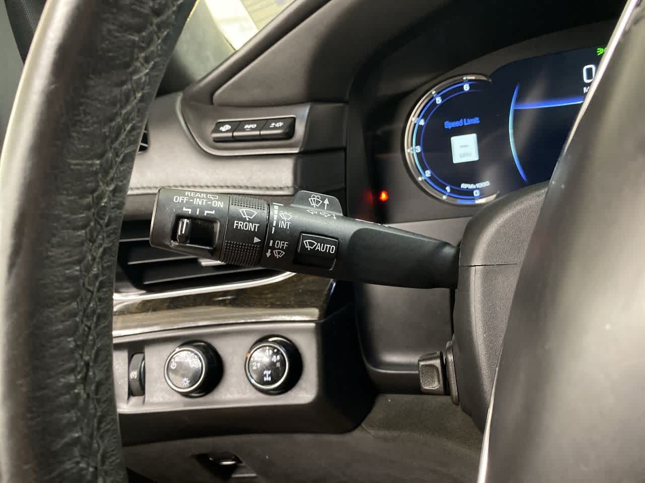 Thumbnail: 2016 Cadillac Escalade - 24