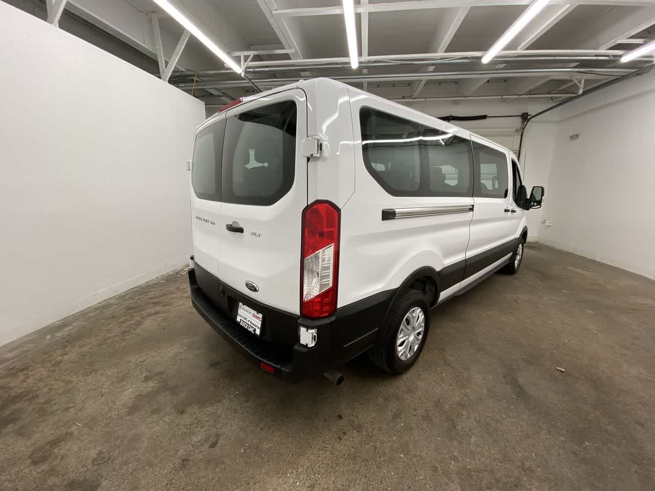 Thumbnail: 2023 Ford Econoline - 6