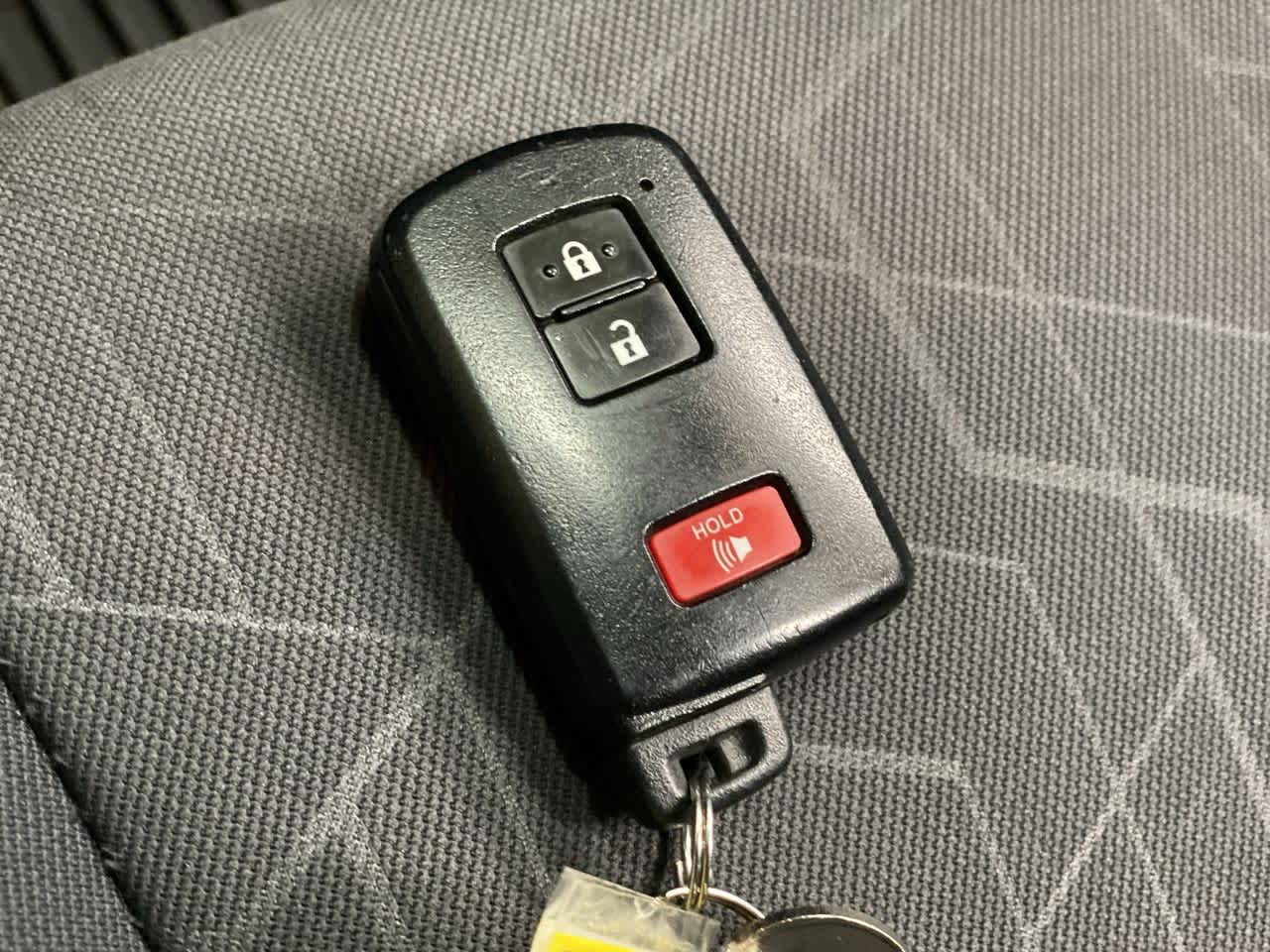 Thumbnail: 2016 Toyota Tacoma - 28