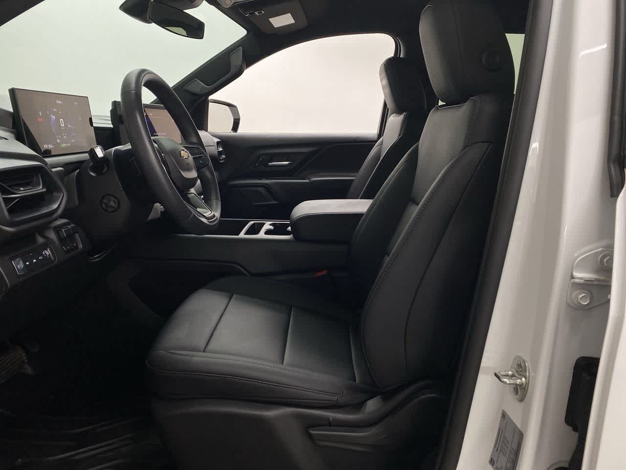 Thumbnail: 2024 Chevrolet Silverado EV - 13