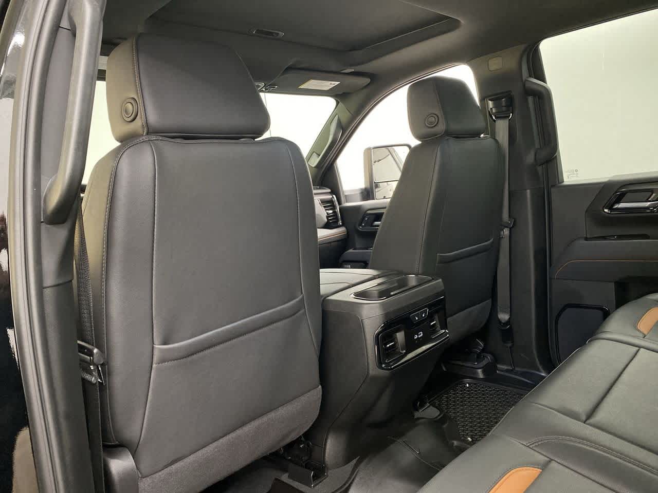 Thumbnail: 2025 GMC Sierra 3500 - 15