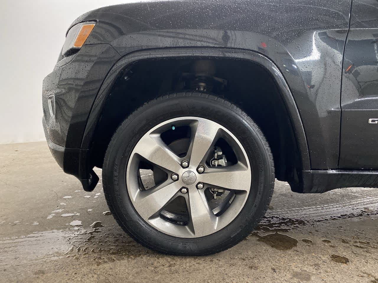 Thumbnail: 2016 Jeep Grand Cherokee - 11