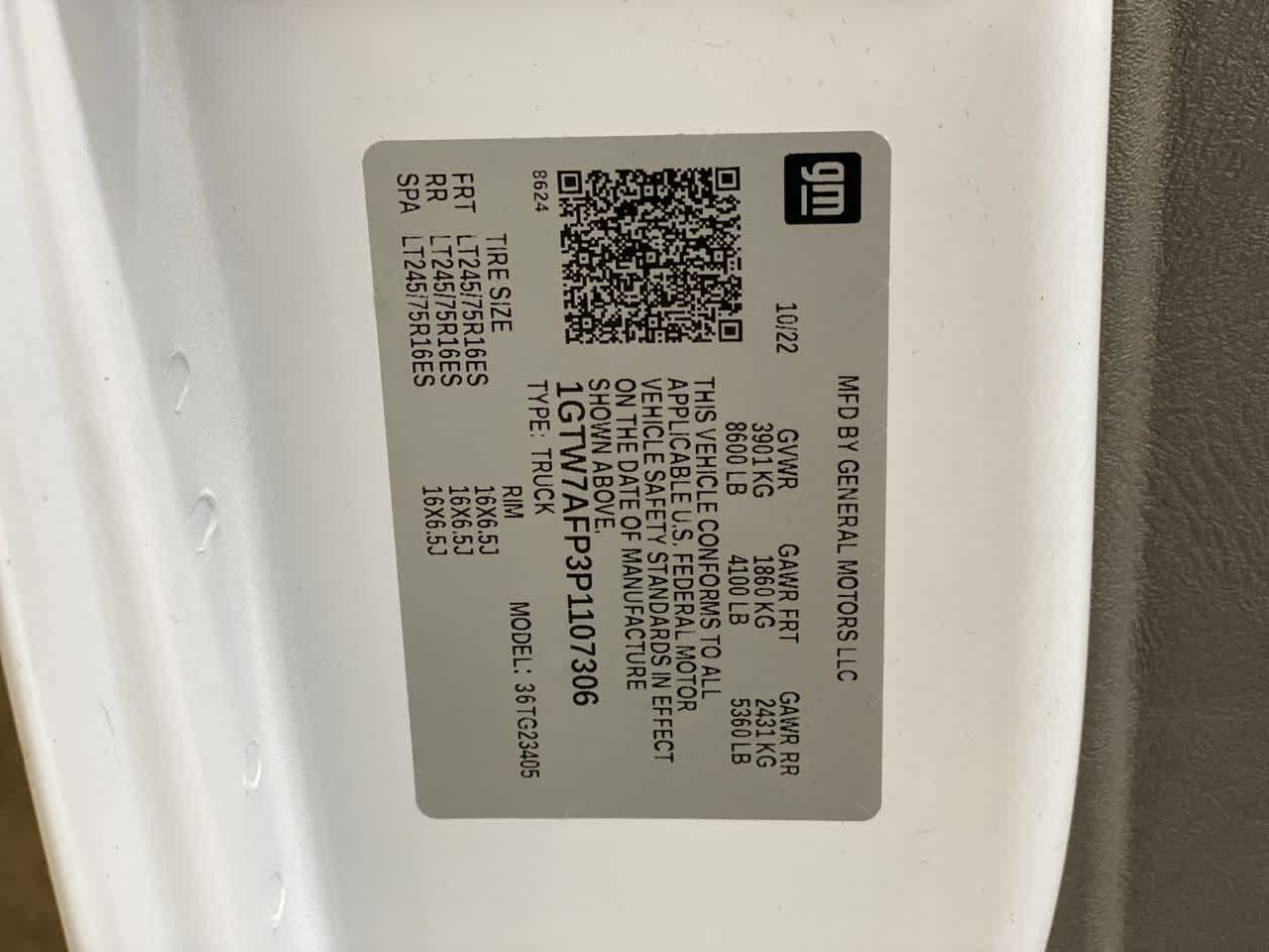 Thumbnail: 2023 GMC Savana - 29