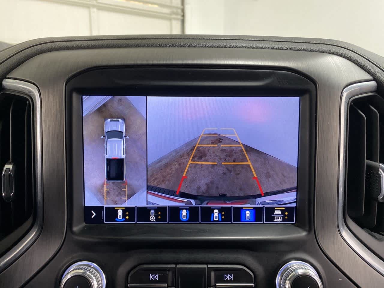 Thumbnail: 2023 GMC Sierra 3500 - 24