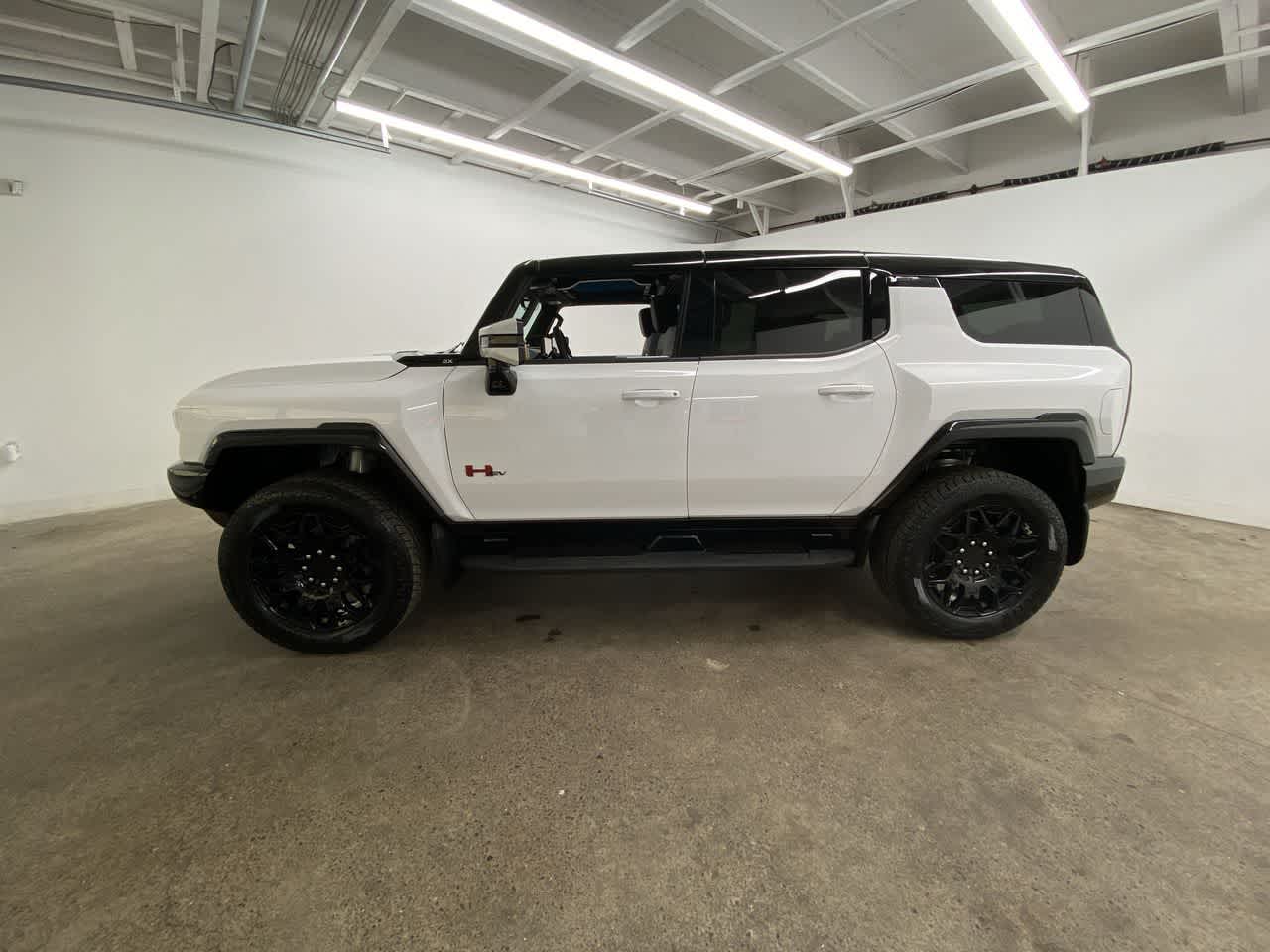 Thumbnail: 2024 GMC Hummer EV - 3