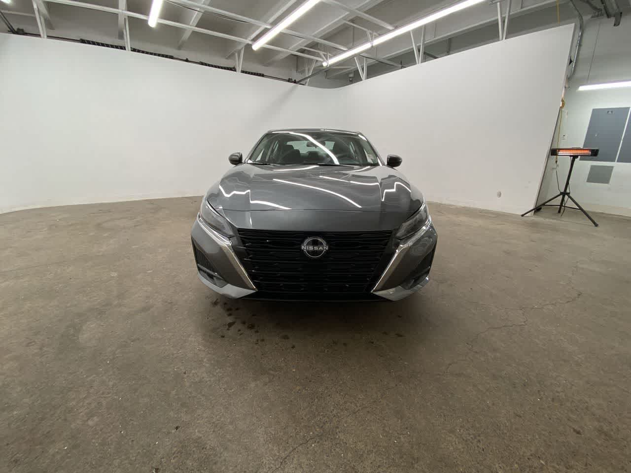 Thumbnail: 2025 Nissan Altima - 9
