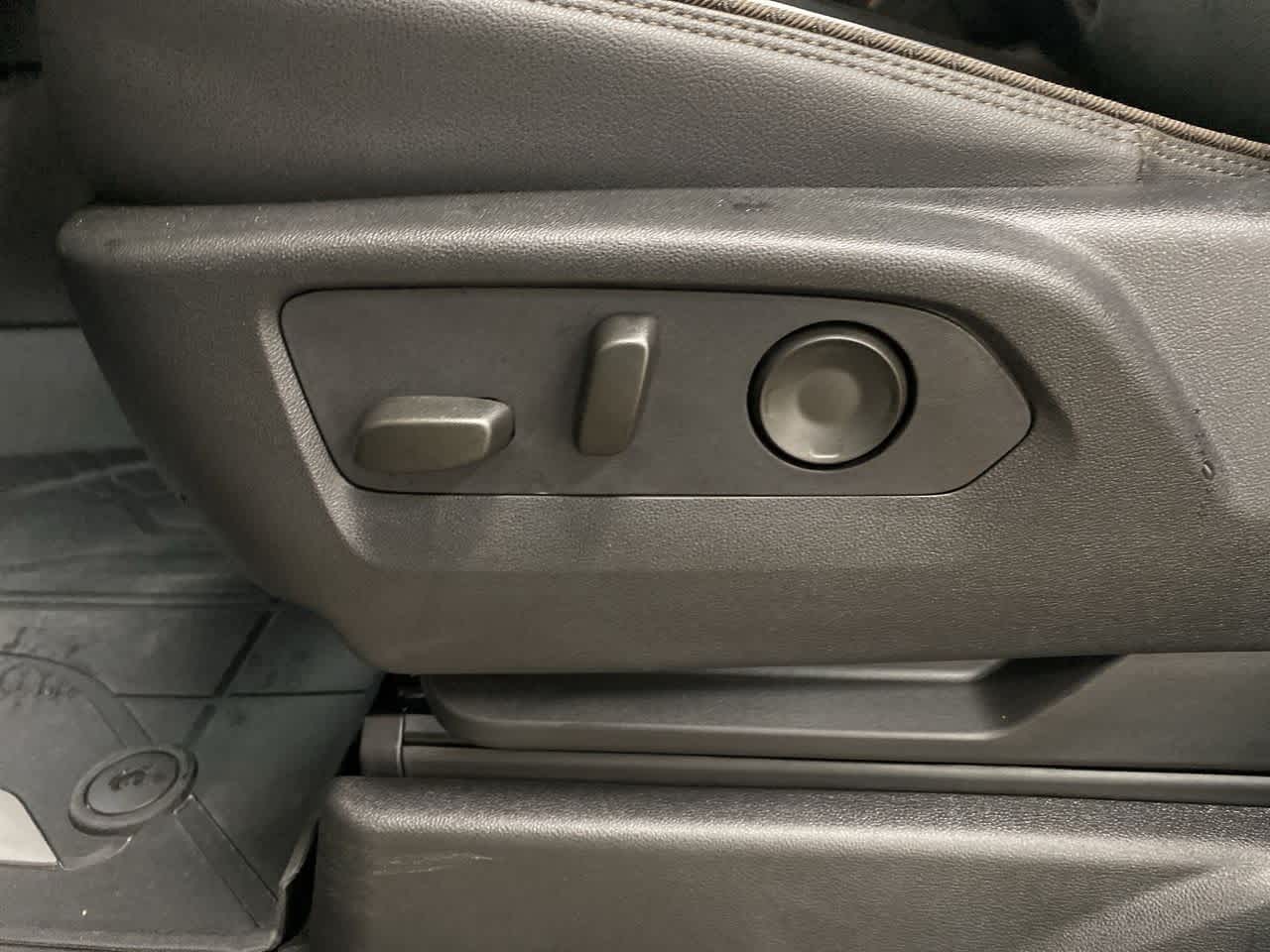 Thumbnail: 2024 Chevrolet Tahoe - 15