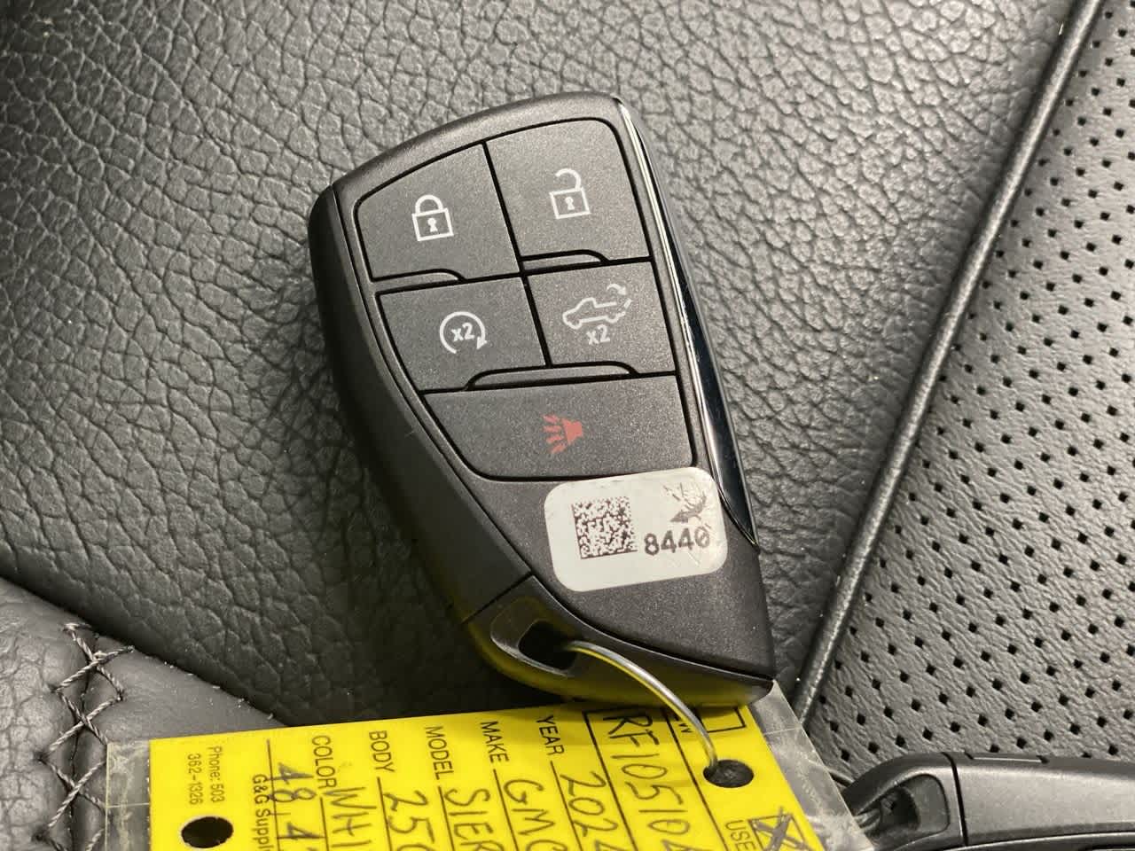 Thumbnail: 2024 GMC Sierra 2500 - 28